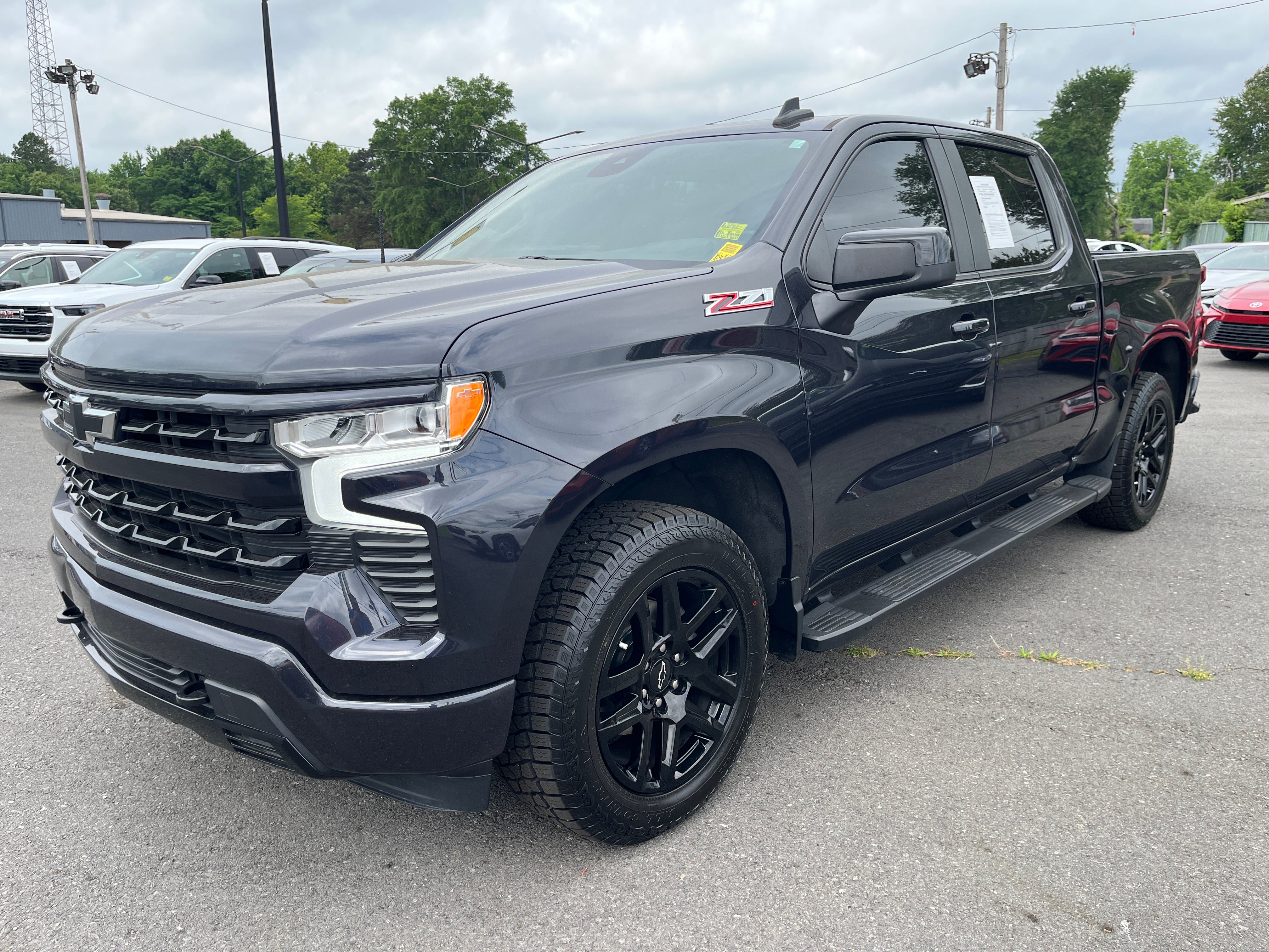 2022 Chevrolet Silverado 1500 RST in Dark Ash Metallic — front three-quarter view
