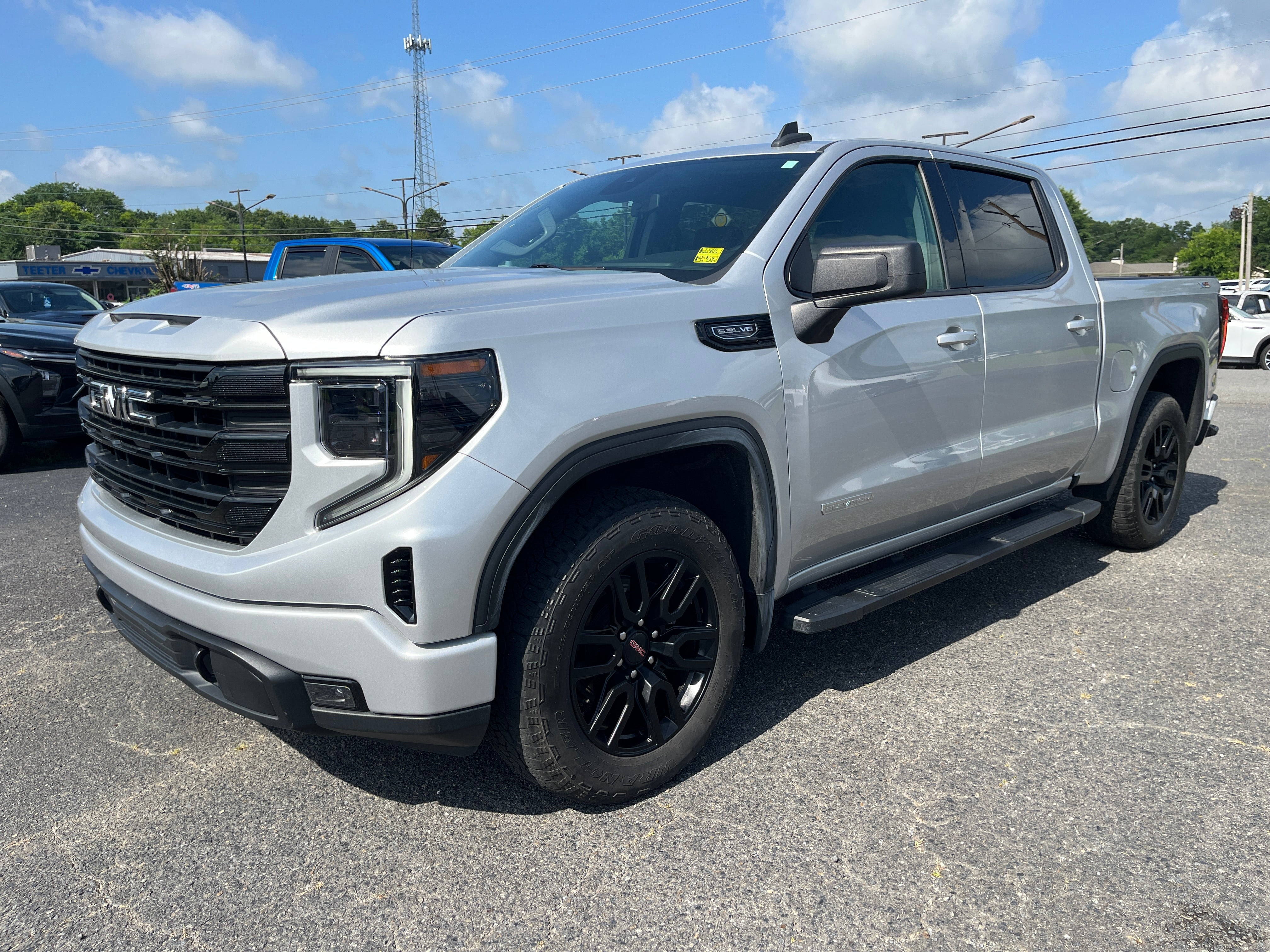 2022 GMC Sierra 1500 Elevation in Quicksilver Metallic — front three-quarter view