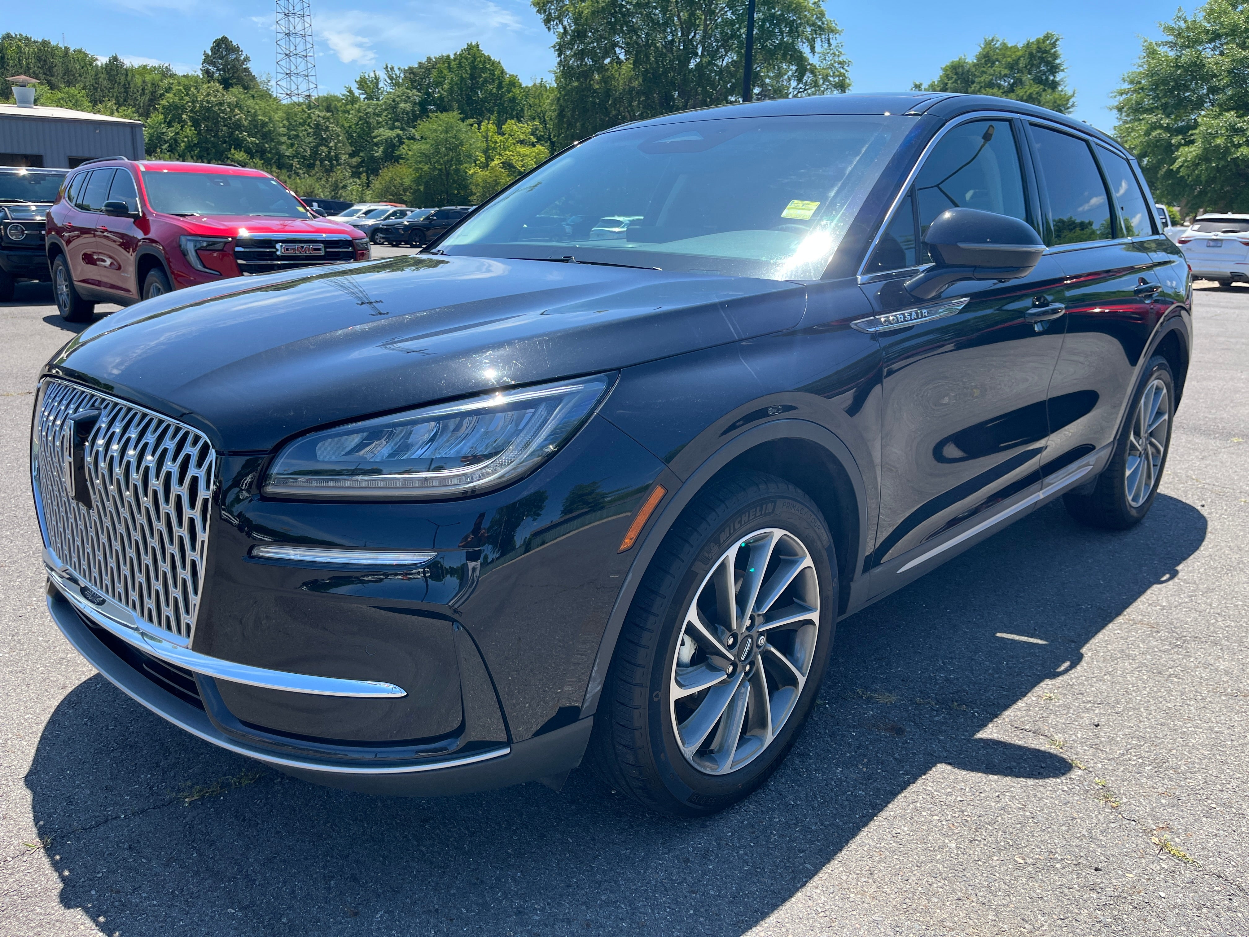 2024 Lincoln Corsair Premiere in Black — front three-quarter view